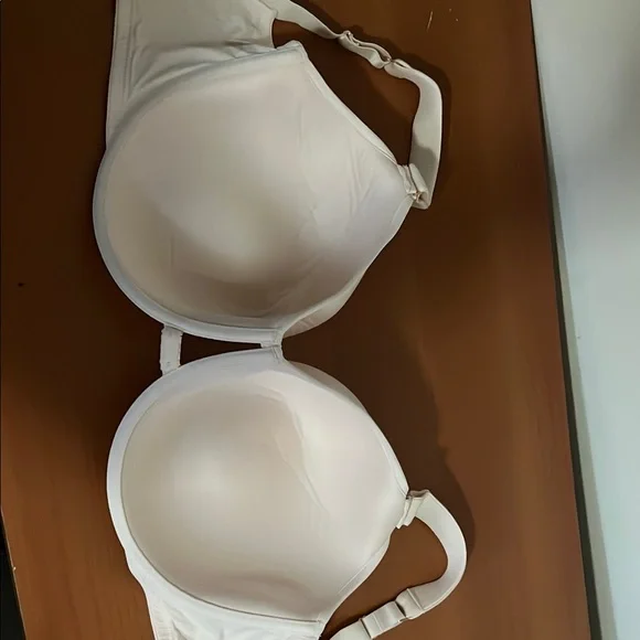 SHEFIT Cream Bra Intimates Sleepwear - Picture 3 of 12